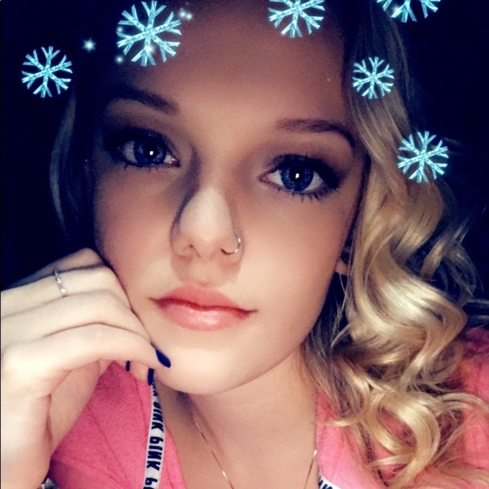 Meet your Posher, Nicole